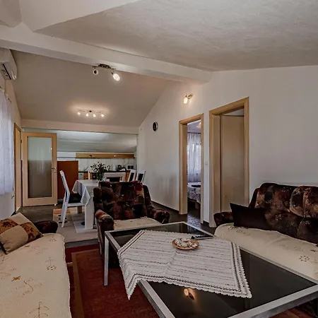 Διαμέρισμα Kesten *