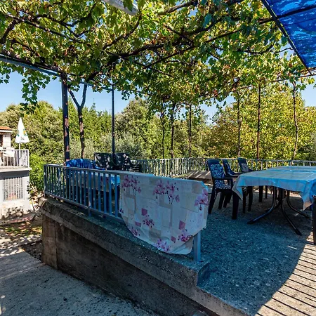 Apartament Kesten Janjina