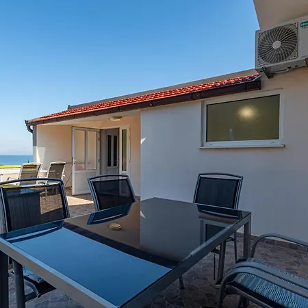 Appartement Kesten Janjina